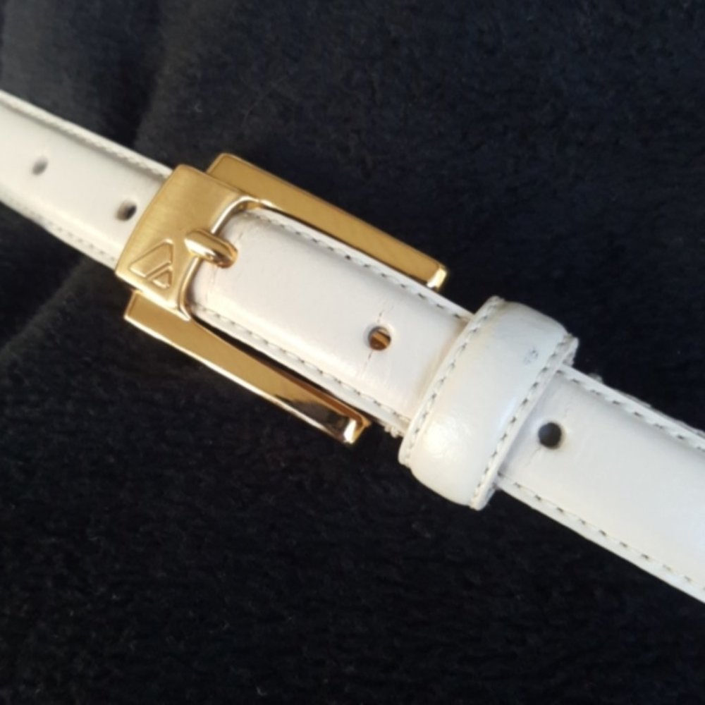 LIZ CLAIBORNE ♡ Gorgeous Vintage Genuine White Leather Belt w/Gold Hardware SP